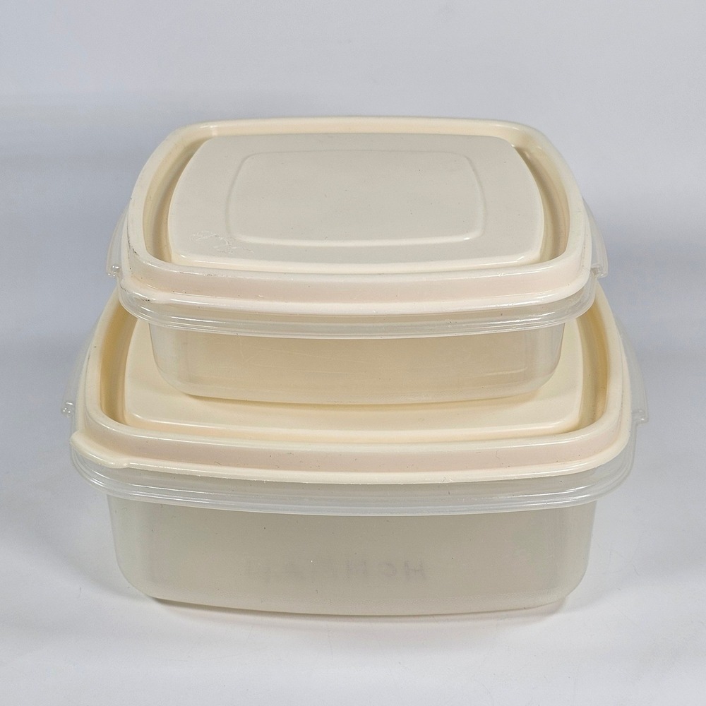 Vintage Rubbermaid Servin Saver Food Storage Set 5 Cup 2 Cup Almond Lids Square